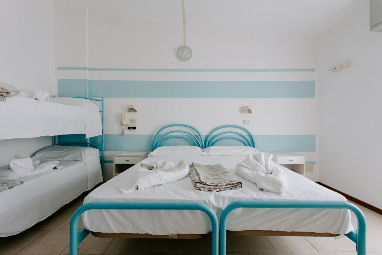 Hotel Edward Беллария-Иджеа-Марина Экстерьер фото