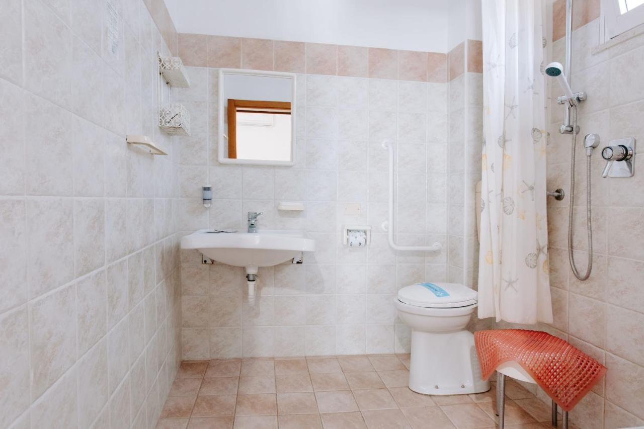 Hotel Edward Беллария-Иджеа-Марина Экстерьер фото