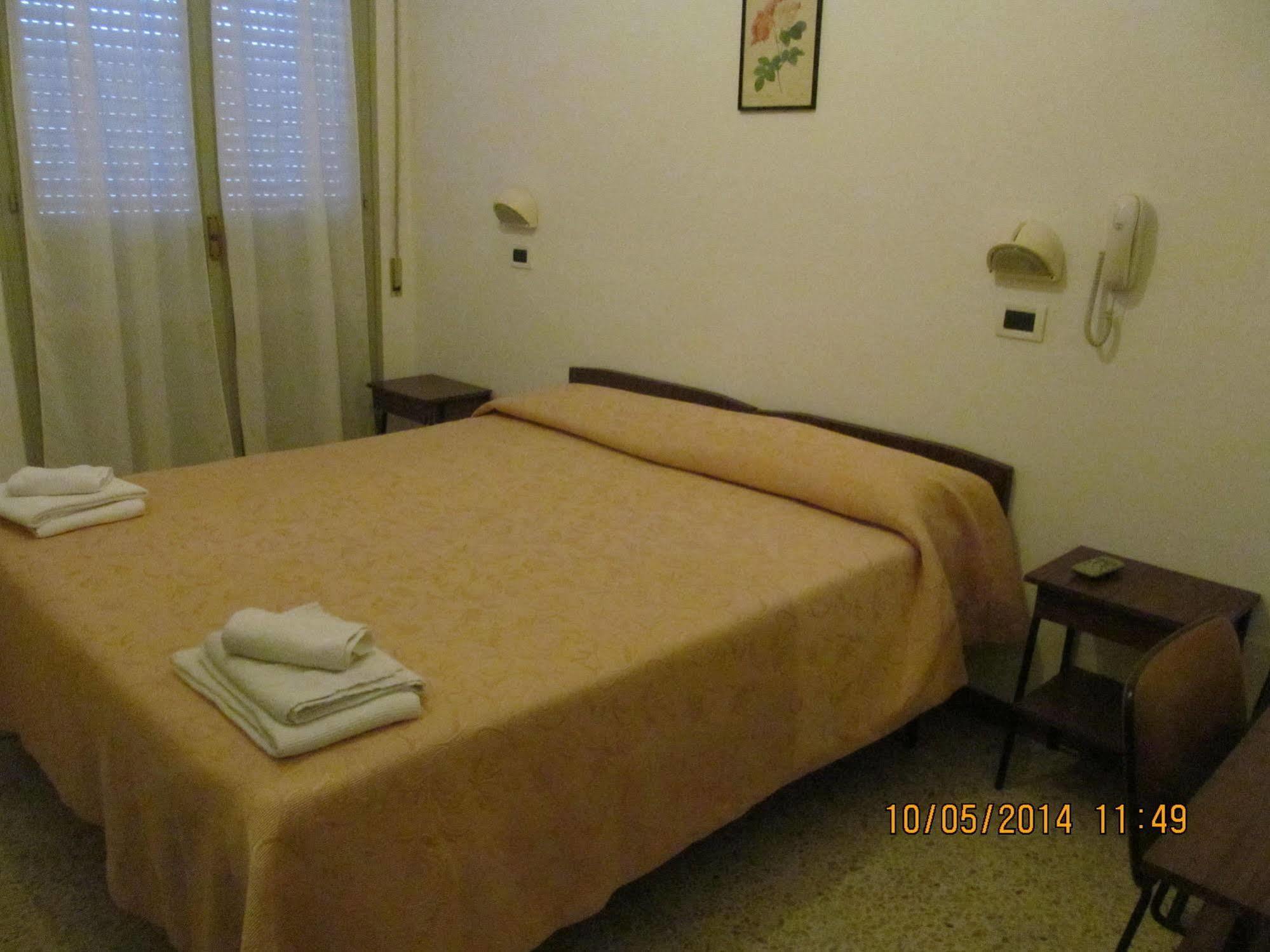 Hotel Edward Беллария-Иджеа-Марина Экстерьер фото